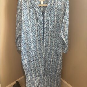 Miss Elaine Blue and White Patterned Blouse